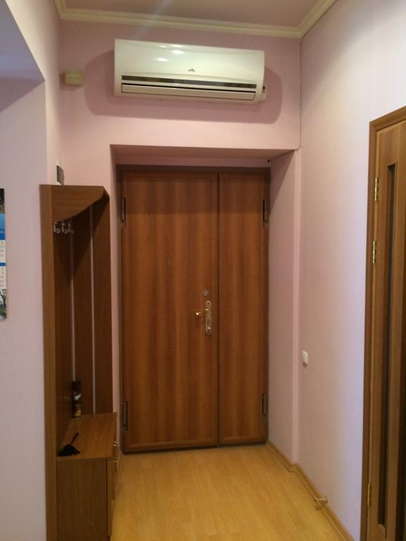 Apartment On Hanrapetutyan Street Erevan Exterior foto