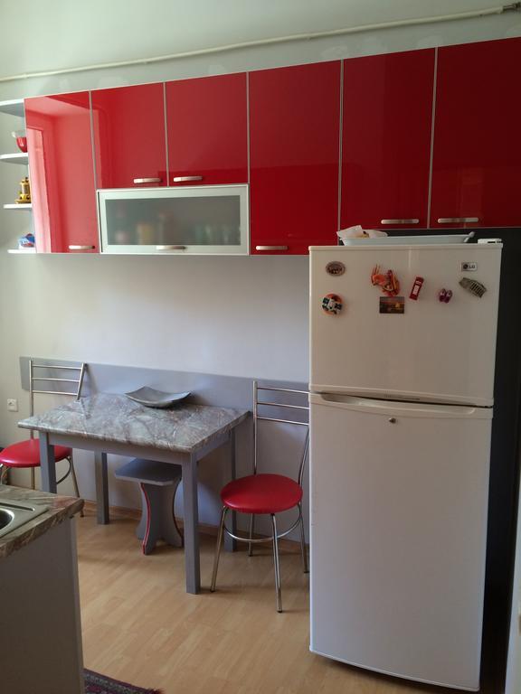 Apartment On Hanrapetutyan Street Erevan Exterior foto